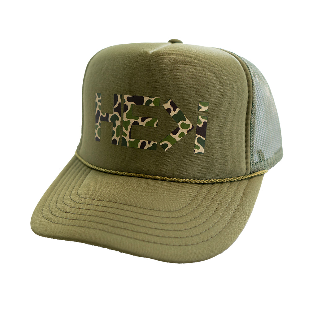 MAUKA CAMO FOAM TRUCKER HAT IN OLIVE GREEN – HE>i