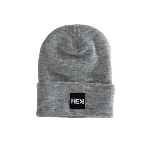 BEANIE IN HEATHER GREY – HE>i