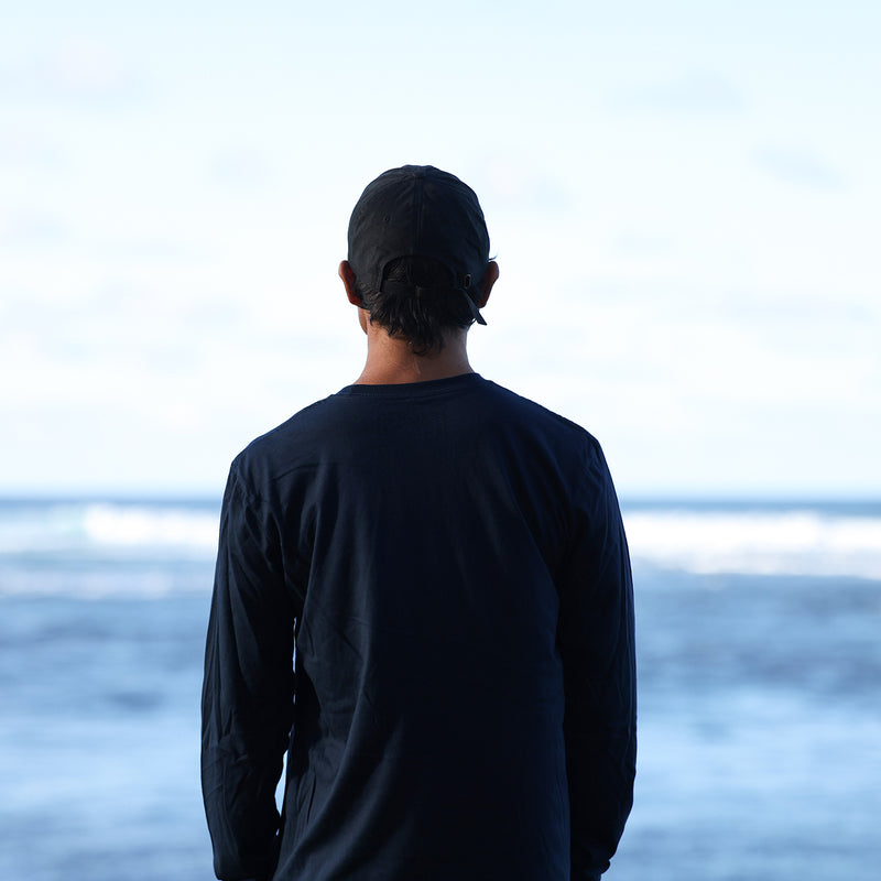 ALOHA FRIDAY LONG-SLEEVE IN MIDNIGHT NAVY